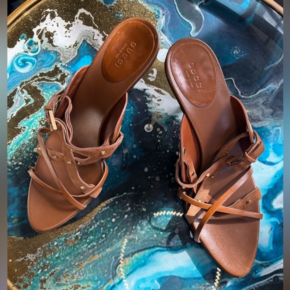 Gucci vintage kitten heels & dust bag Authentic - Picture 3 of 12